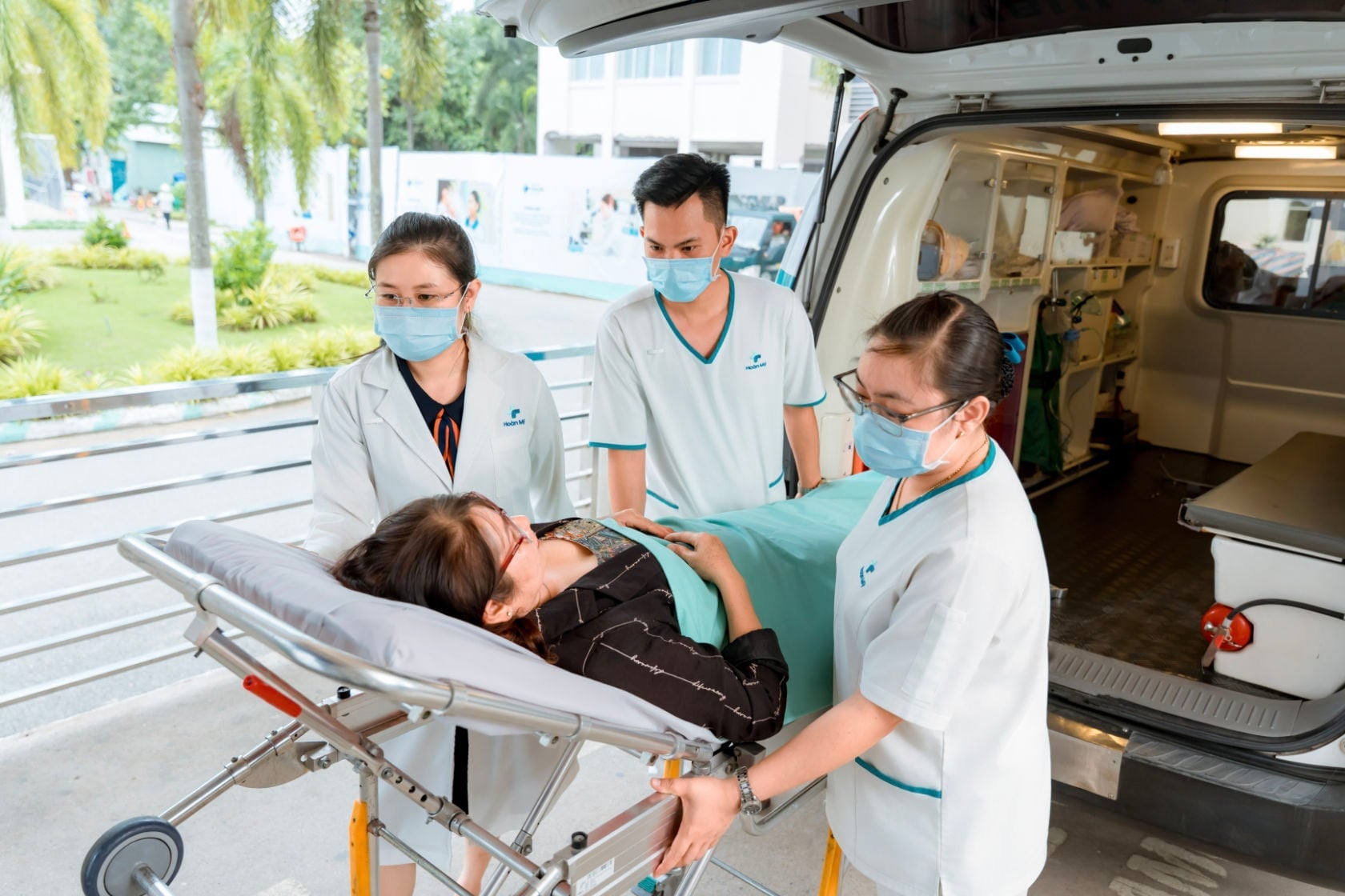 Nhận biết đột quỵ cấp: Dấu hiệu, nguyên nhân, cách xử trí và phòng ngừa